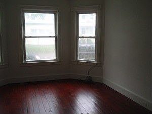 4th image of 81 Burwell St