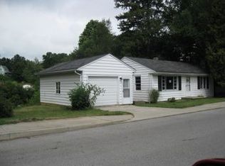 535 N Seminary St, Roanoke, IN 46783
