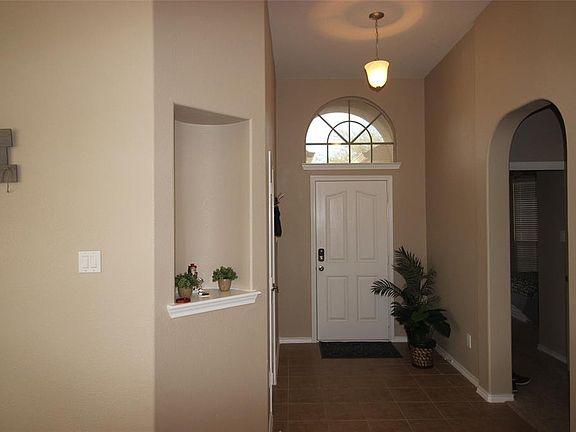 3rd image of 10936 Braemoor Dr