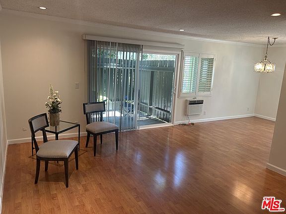 3rd image of 4915 Indian Wood Rd Unit 500