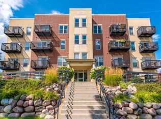1220 E Locust St APT 105, Milwaukee, WI 53212