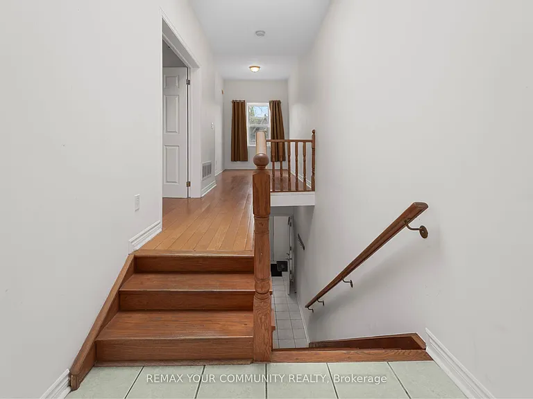 151 Dovercourt Rd #UPPER — Photo 10