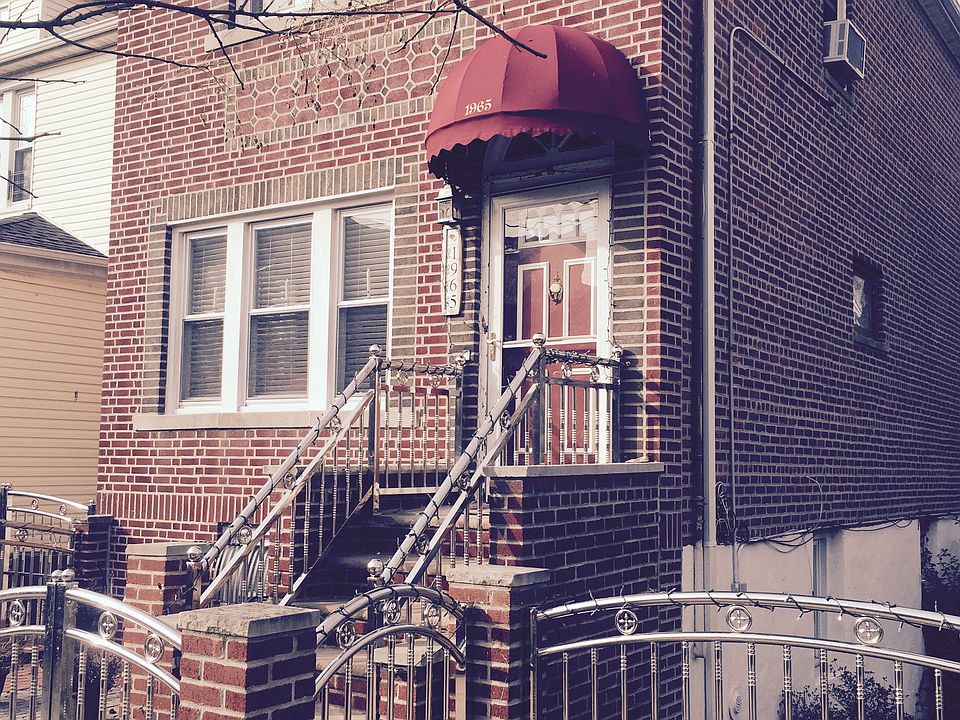 2nd image of 1965 Chatterton Ave