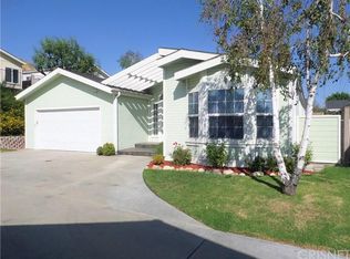 19925 Shadow Island Dr, Santa Clarita, CA 91351