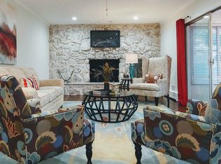 6812 Meadowlawn Dr, Norfolk, VA 23518