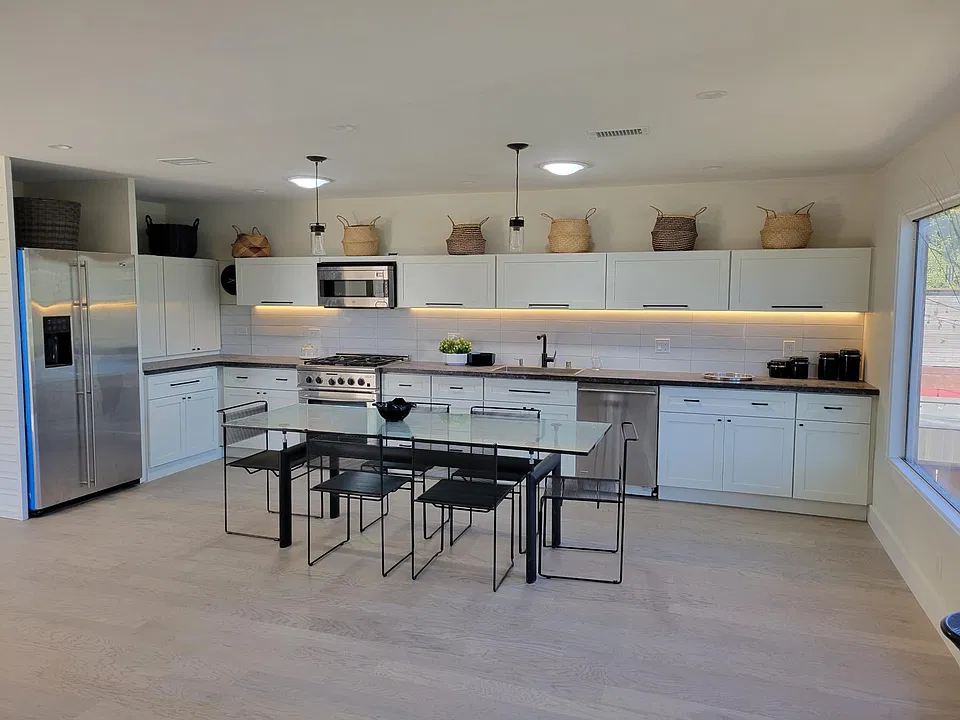 661 Panorama Dr
