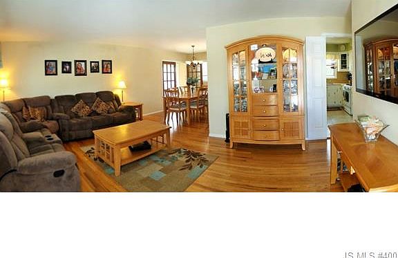 4th image of 533 Runyon Dr