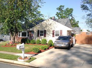 8930 Parlo Rd, Baltimore, MD 21236