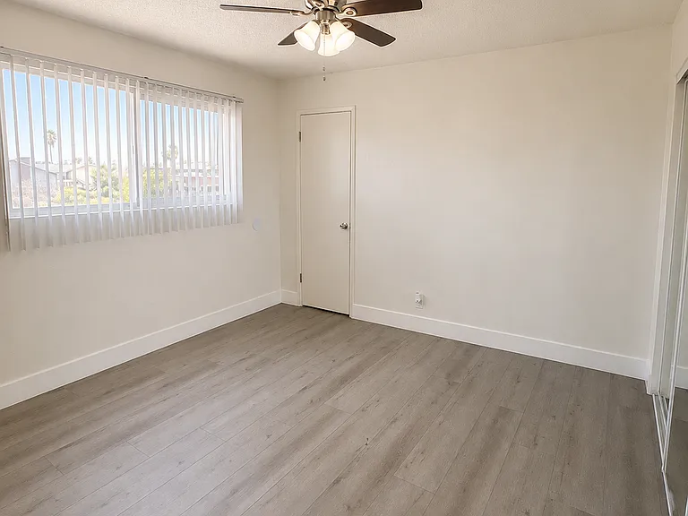 1735 Coronado Ave. — Photo 16