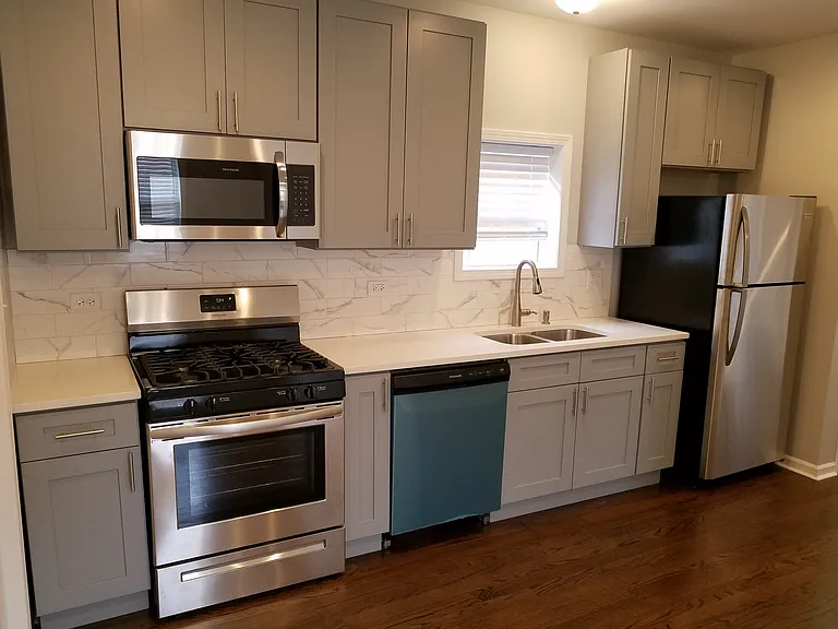 1926 W 21st Pl #2R — Photo 3