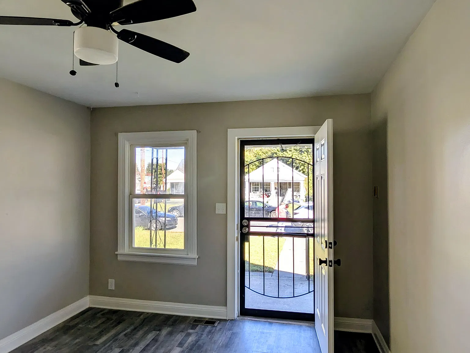 2 bed, 708 sqft, $1,100 — Photo 2