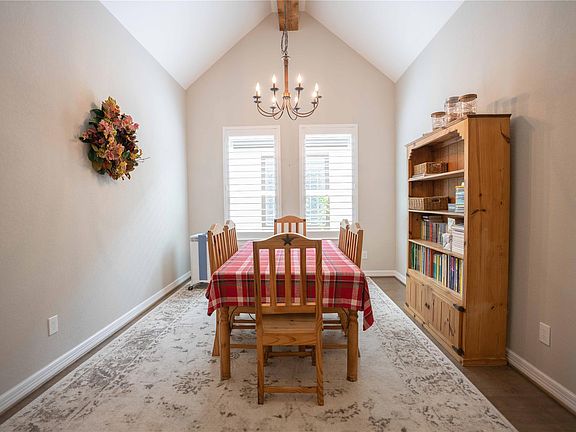 5th image of 62 Floral Hills Ln