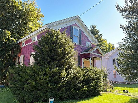 3rd image of 210 W Main St