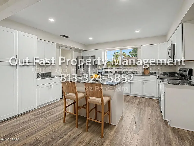 639 Howard Ave — Photo 12