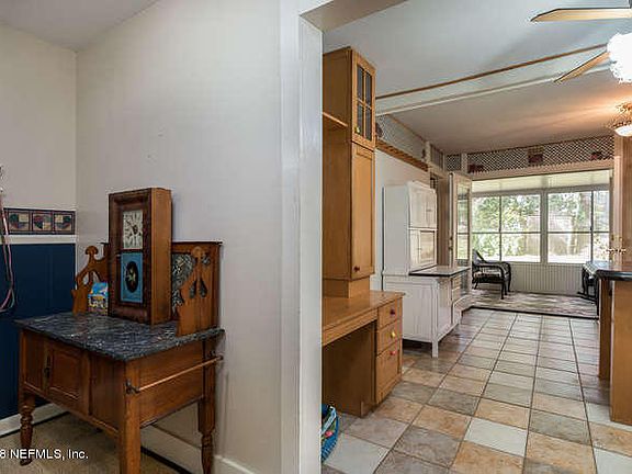 4th image of 6941 Whispering Oaks Cir