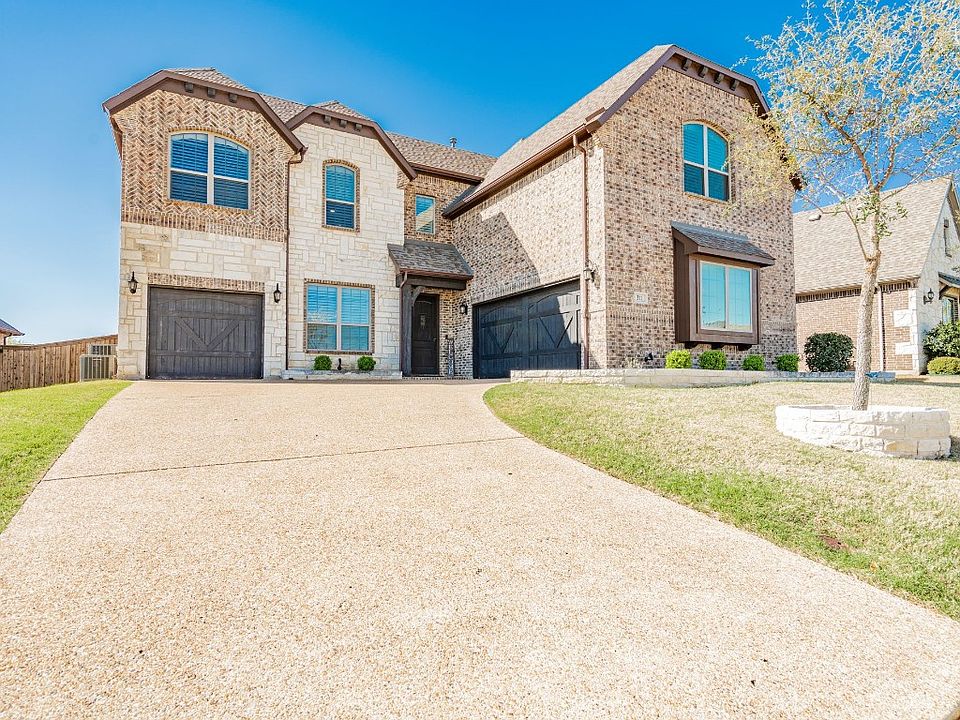 1st image of 311 Featherstone Dr