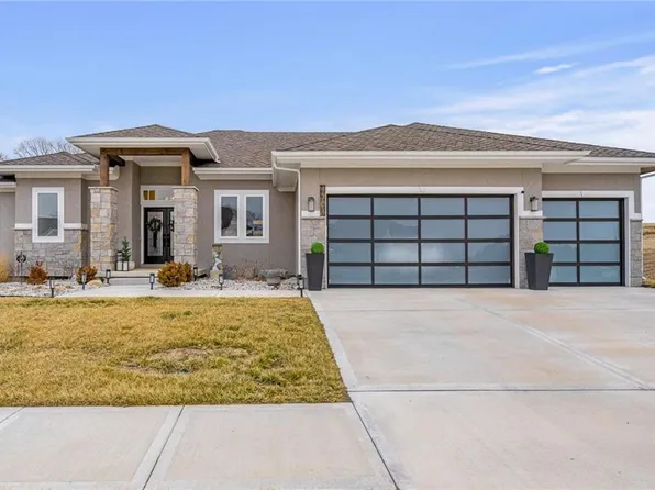 4304 Palisades Ct, Riverside, MO 64150