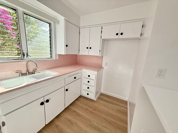3rd image of 1310 N Gardner St APT 2