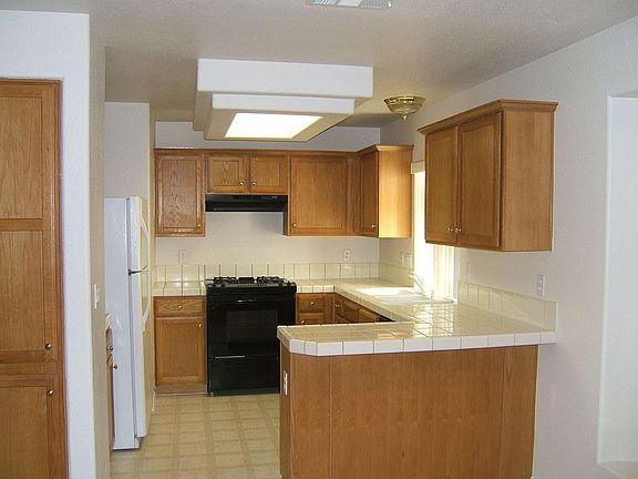 3rd image of 7483 Aurora Glow St