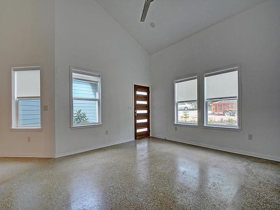 5th image of 2211 E 18th St #A