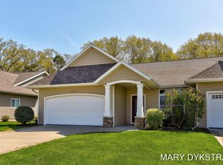 2552 Nuttall Ct #34, Holland, MI 49424