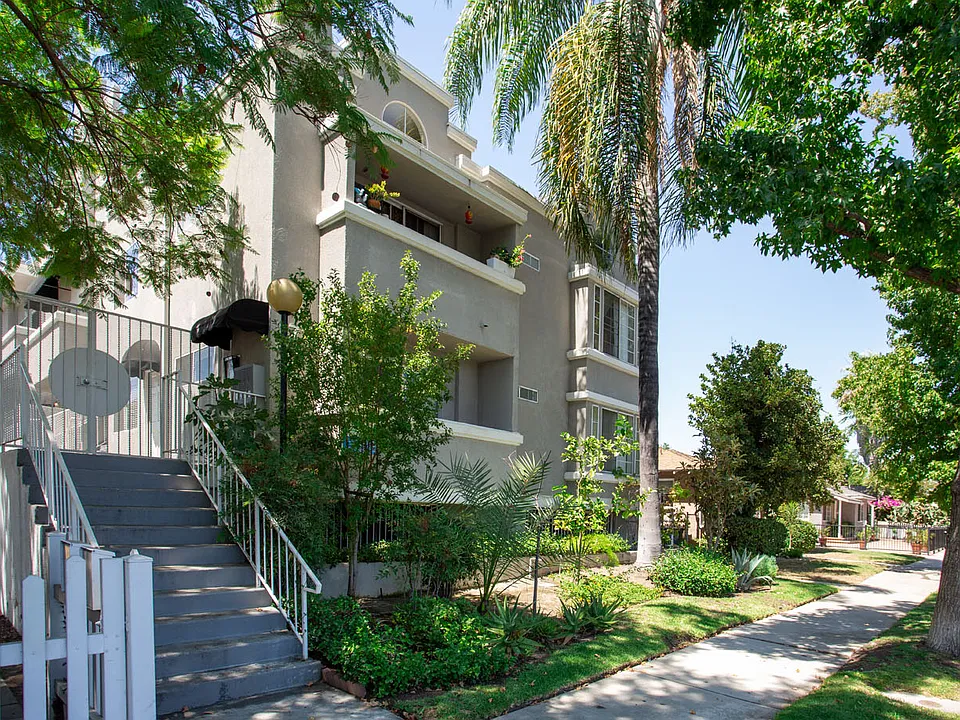 5709 Kester Ave #7