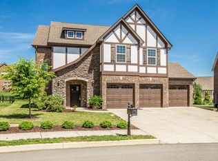 2344 Stockwood Trl, Thompsons Station, TN 37179