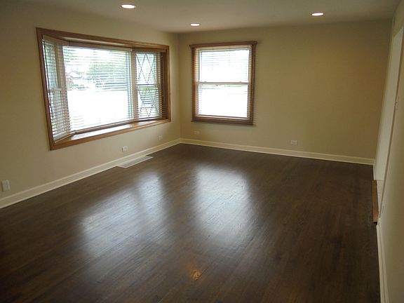 3rd image of 2780 Eisenhower Dr