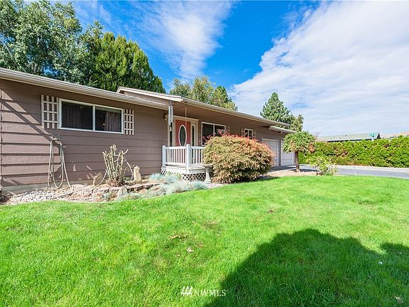 4th image of 1350 N Grover Pl