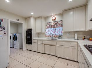 674 S Mountain Ave, Claremont, CA 91711