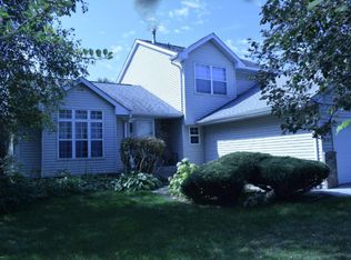 9187 Parkside Dr, Woodbury, MN 55125