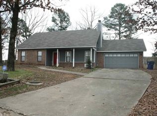 11 Vantage Pt, Maumelle, AR 72113