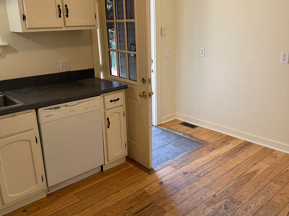 17 7th St #1