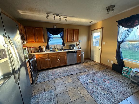 4th image of 6342 River Run Dr