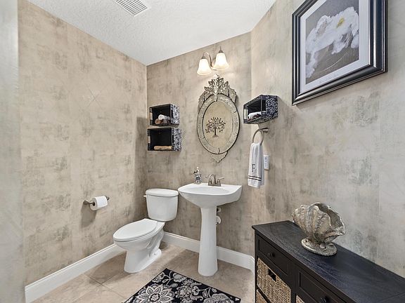 5th image of 220 Mesa Trl
