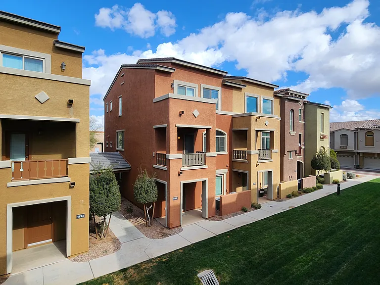 240 W Juniper Ave #1143 — Photo 2
