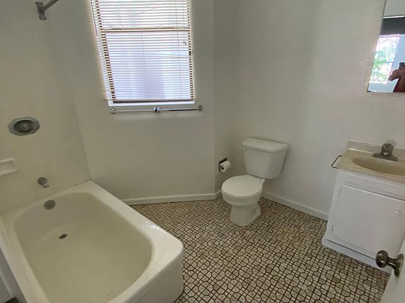 5th image of 152 Langton St #152