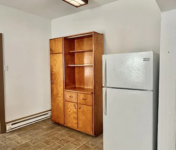 119 W Sainte Marie St #C — Photo 11
