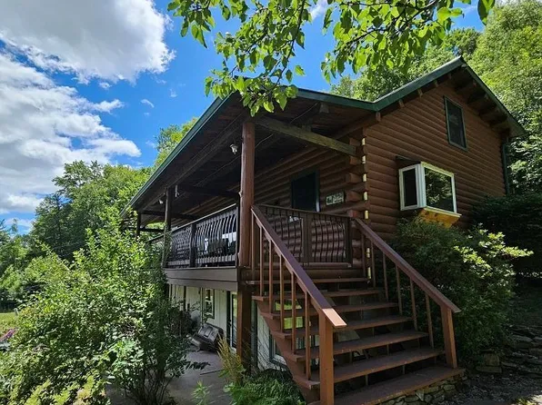 160 Little Bear Ln, Lock Haven, PA 17745