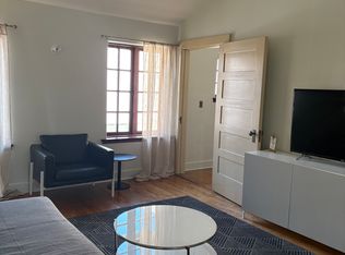 2067 S Hobart Blvd #6, Los Angeles, CA 90018