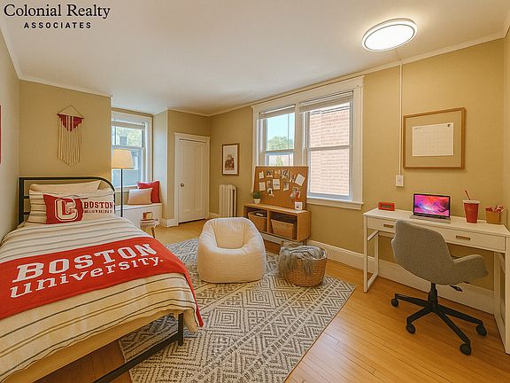 2nd image of 86 Egmont St #6