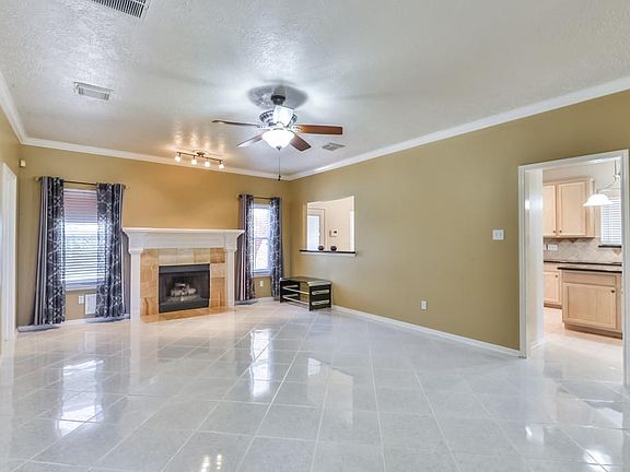 3rd image of 227 Billingford Dr