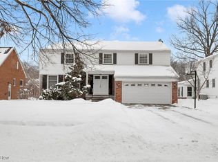4558 Parkedge Dr, Fairview Park, OH