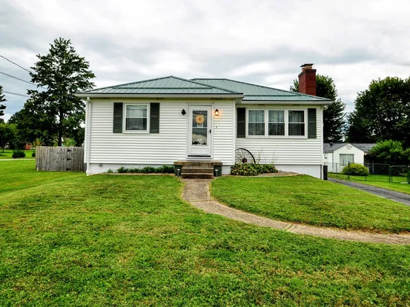 1555 Theatre St, Latrobe, PA 15650