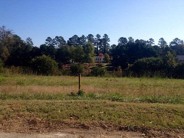 2nd image of 108 Spring Lake Dr