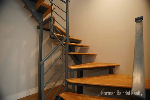 Rented by Norman Raindel, LREB | media 18