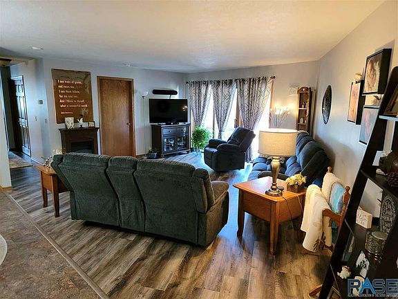 4th image of 4601 S Oxbow Ave APT 305