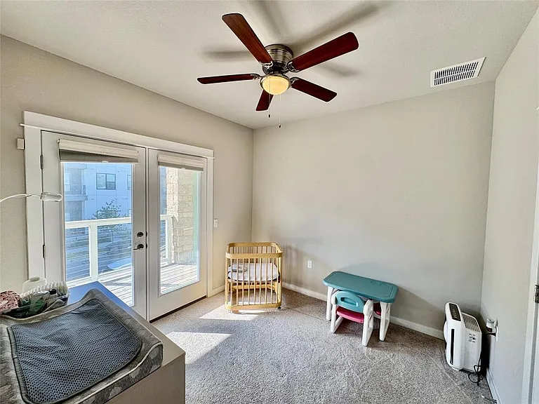3919 Vaughan St — Photo 13