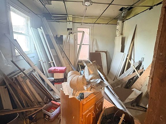 4th image of 309 Walnut Ave