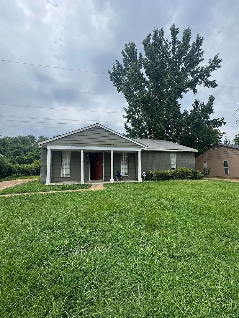 Welcome to 4413 Howardcrest Drive — Photo 1